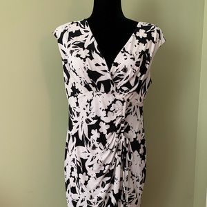 London Style Collection Black & White V Neck mocked wrapped dress size Petite Lg